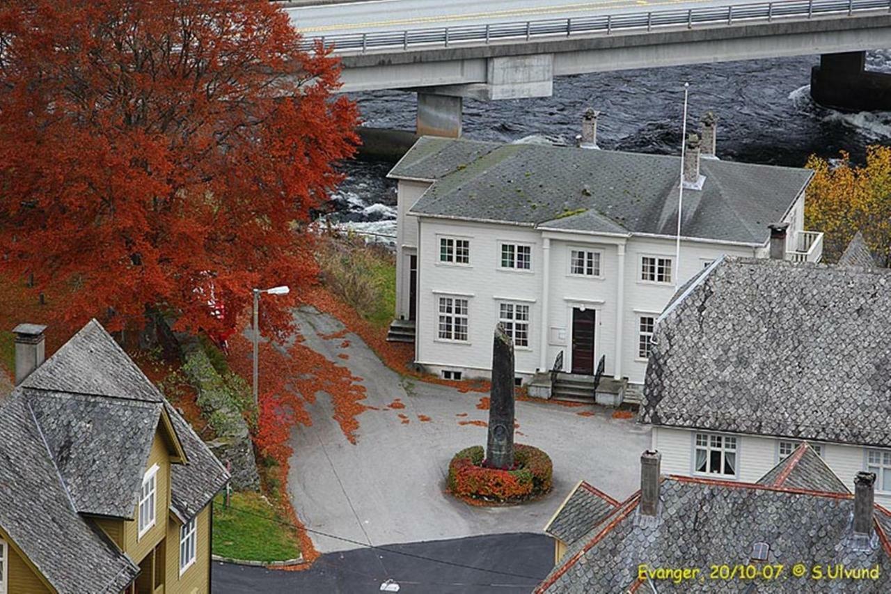 Rongahuset Bnb Apartment Evanger Exterior foto